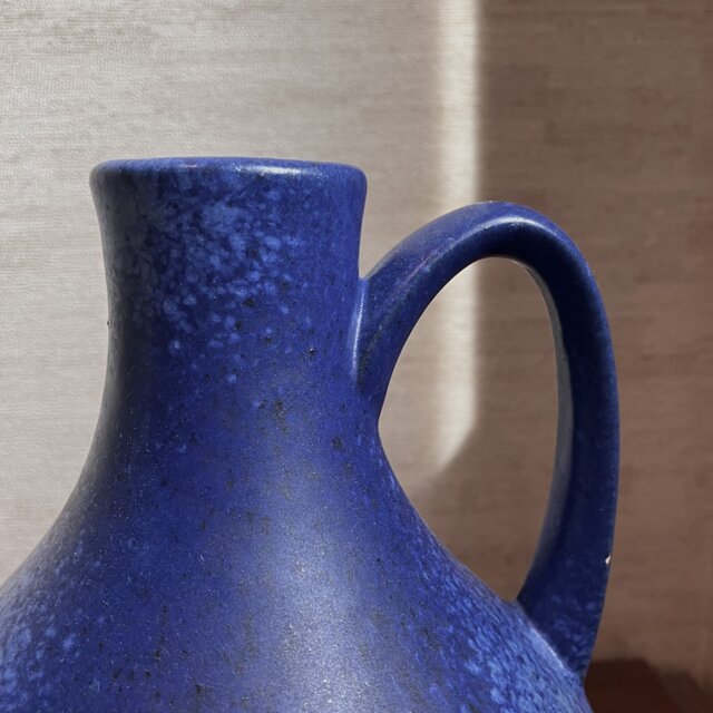 美しい青色の花器／Fritz van Daalen／Fat Lava | iichi 日々の