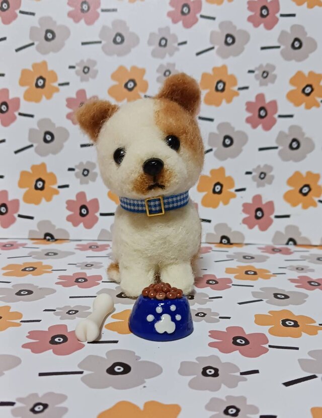 羊毛フェルト 　首傾げてお腹すいた　まだぁ　プチわんちゃん