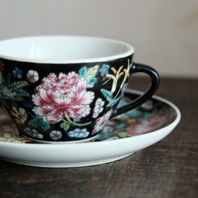 中国茶器　景徳鎮　手描き　茶杯　コーヒーカップ　女性ぴったり　青花磁　蝶々　３点 a7bab7a976d9bc40865acaf0394223