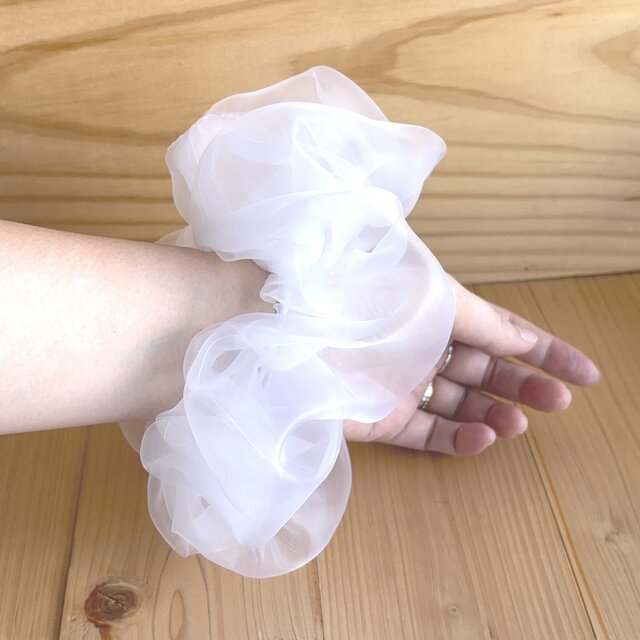 グラスシャンブレー　ボリュームシュシュ　BIGサイズ　ホワイト