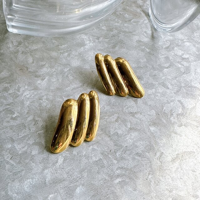 PA256-【 AVON 】エイボン・ヴィンテージピアス 1980s Gold Tone Swirl