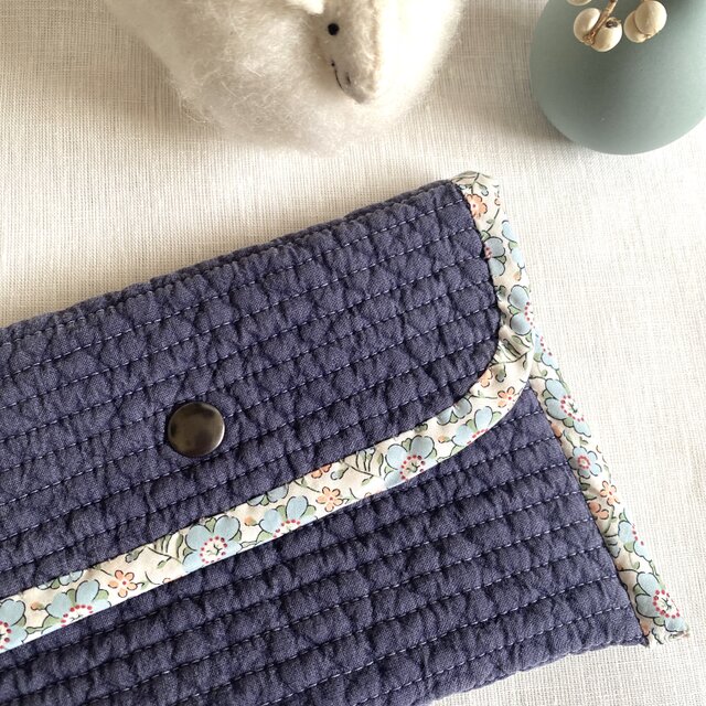 ヌビキルト×リバティのフラップポーチ＊ネイビー | iichi 日々の暮らし