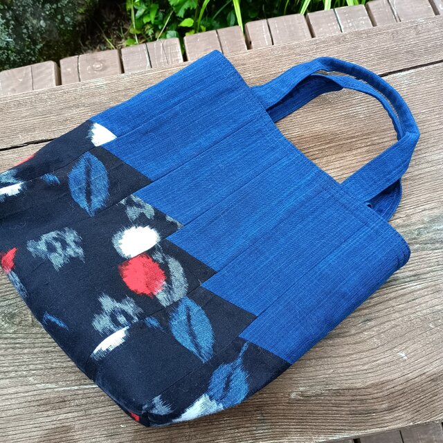 天然藍染とかすりの出会いから生まれた心和むトートバッグ 手仕事一点物 【小】250813-5