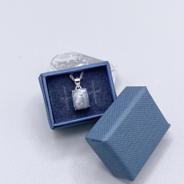 糸魚川翡翠シルバーネックレス☆原石から磨きました！60cmのスライド