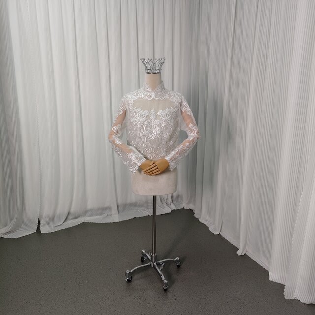 ボレロ ハイネック ロングスリーブ キラキラスパンコール くるみボタン ブライダル 結婚式