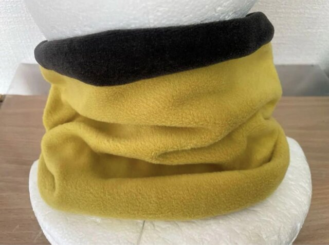 厚手のレモンイエロー&ブラックネックウォーマーウォーキング用バフ