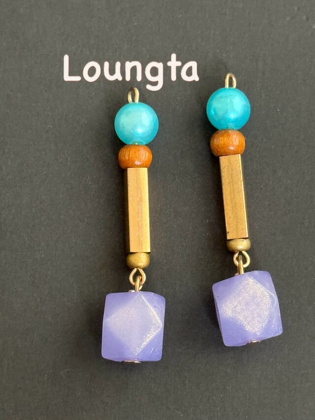 送料無料‼️パープルピアス ゴールド ブルーパール 大ぶりピアス 樹脂ピアス