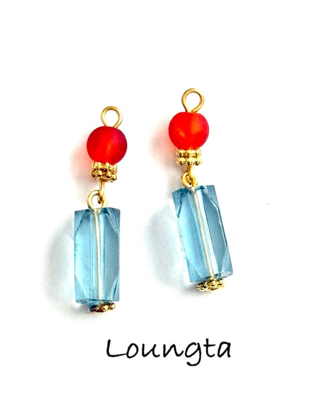 送料無料‼️オレンジガラスビーズとブルークリアの小ぶりピアス 樹脂ピアス