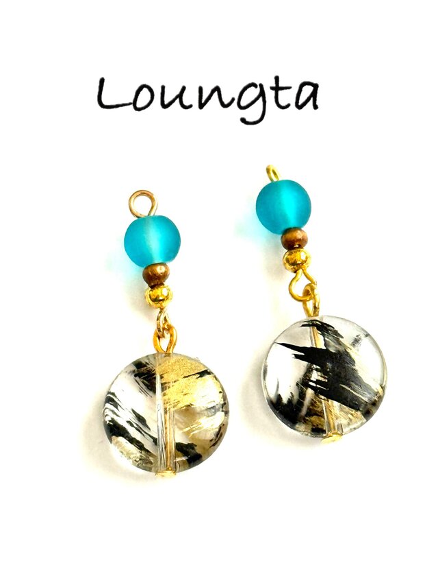 送料無料‼️ブルーガラスビーズとブラックの小ぶりピアス 樹脂ピアス