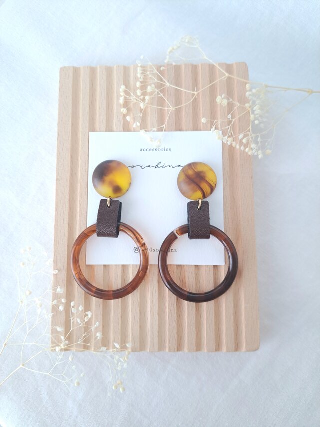 ★c　"個性の中にも優しさを…"　秋　冬　大ぶり　ゆらゆら揺れる　マット　ブラウン　大人ピアス／イヤリングe