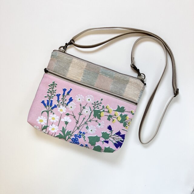 ミニショルダーバッグ　ポシェット　ピンクの花畑