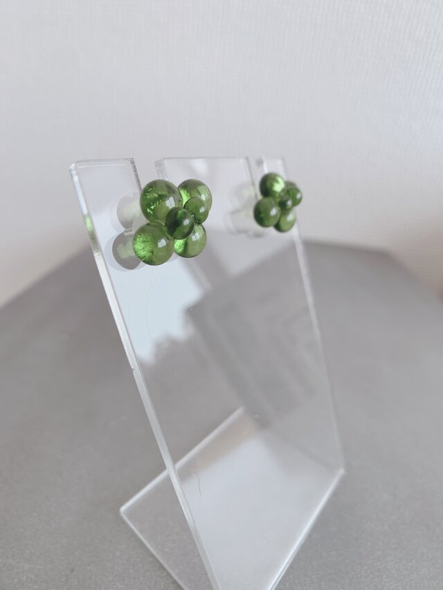 粒々ガラスピアス
