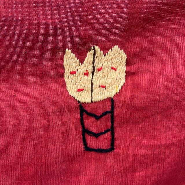 ミャンマー・チン族手刺繍布【レッド】Lot.5 | iichi 日々の暮らしを