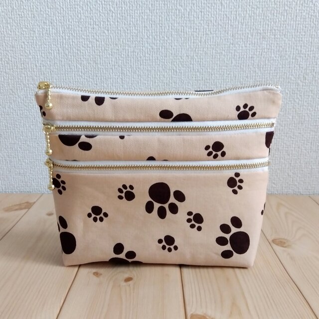 肉球　猫　犬　4段ファスナーポーチ+ポケット　バッグインバッグ　ベージュ　　715