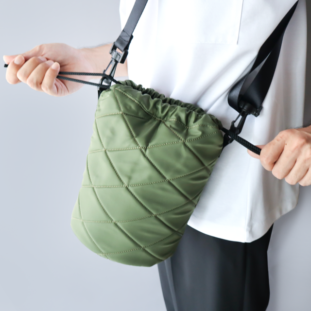 FRAY I.D - ⭐️新品 FRAY I.D×OUTDOOR カーキ キルティングショルダー巾着 odp502bg151101_c1.jpg
