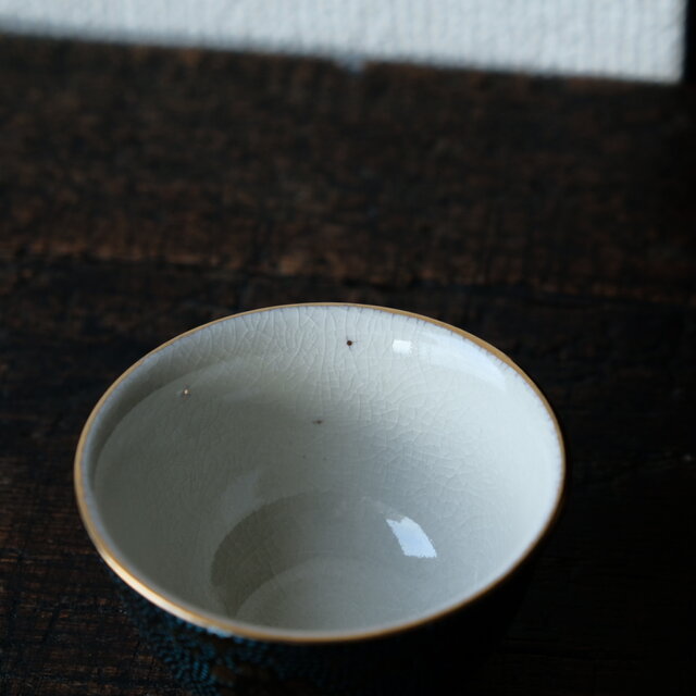 サマー特価¥1000⇨¥500】花唐草と青粒◇九谷焼 青粒金彩湯呑み 器