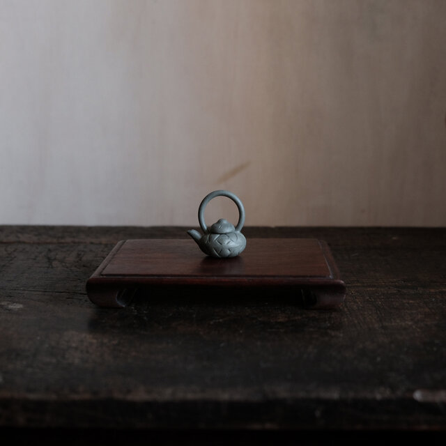 小ぶりで可愛い◆中国産　小ぶり陶器製ミニチュア急須　インテリアオブジェ　古民家　古道具　可愛い