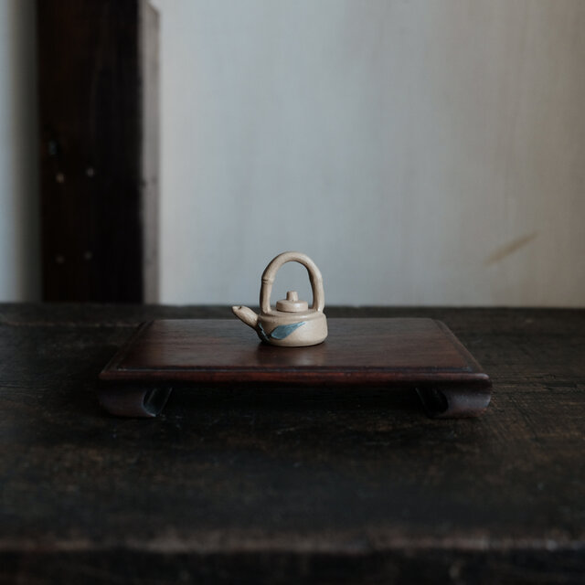 小ぶりで可愛い◆中国産　小ぶり陶器製ミニチュア急須　インテリアオブジェ　古民家　古道具　可愛い