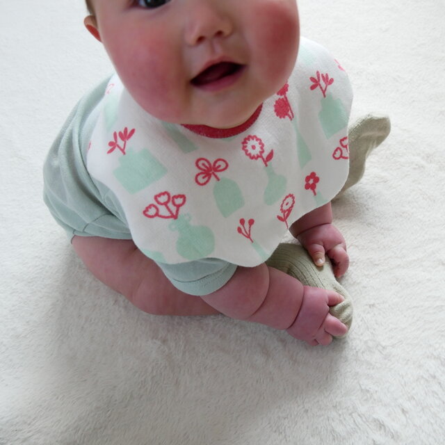 ポップな草花なみなみスタイ タオル＆ガーゼ | iichi 日々の暮らしを