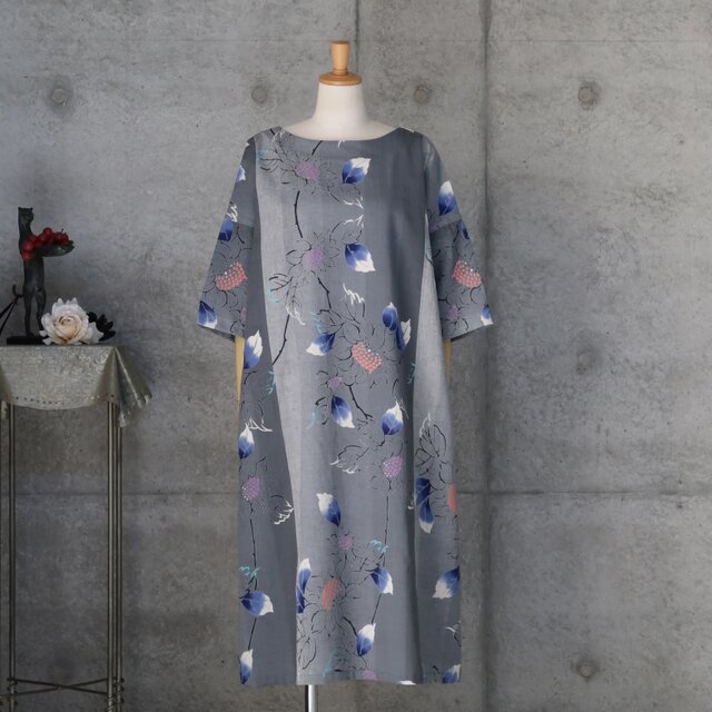 浴衣のワンピース　　L 〜  フリーサイズ 　着物リメイク　