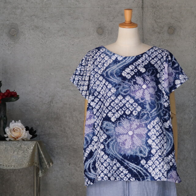 有松絞りのTブラウス   　 L サイズ　   フレンチ袖　　着物リメイク　