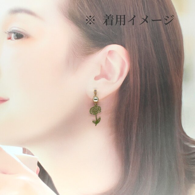花チャームとパールのピアス モスグリーン】イヤリング プレゼント