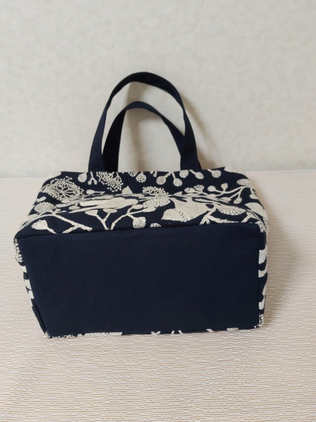 点と線模様製作所 bird garden 白×ネイビーのトート、肩掛け