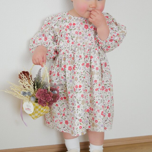 ベビー・子供服　小花柄ワンピース