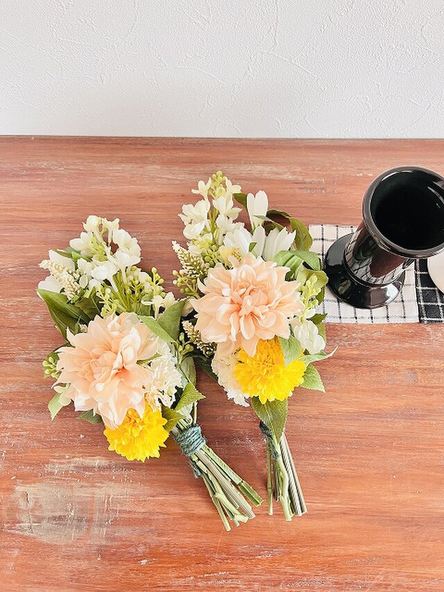 お仏花ブーケ 】ダリア イエロー | iichi 日々の暮らしを心地よくする