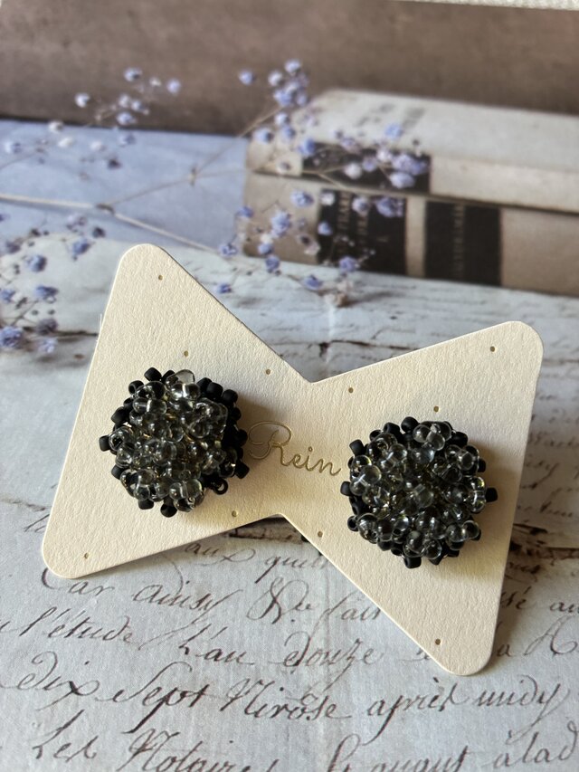 送料無料 ピアス シンプル クリア 透明 人気 きれいめ プレゼントにも