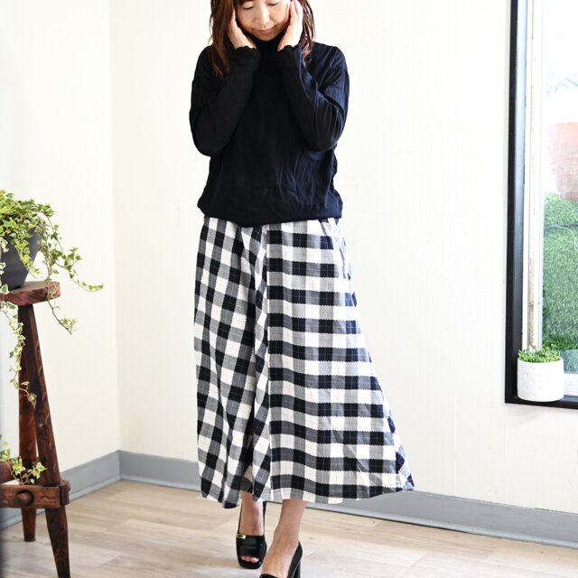 【new arrival】趣のあるチェック柄ミドル丈スカート