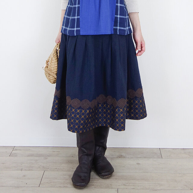 美品 humoresque ユーモレスク タックスカートnavy 38 ネイビー fruits of life>タックスカート / 留紺色(ネイビー) | fruits of