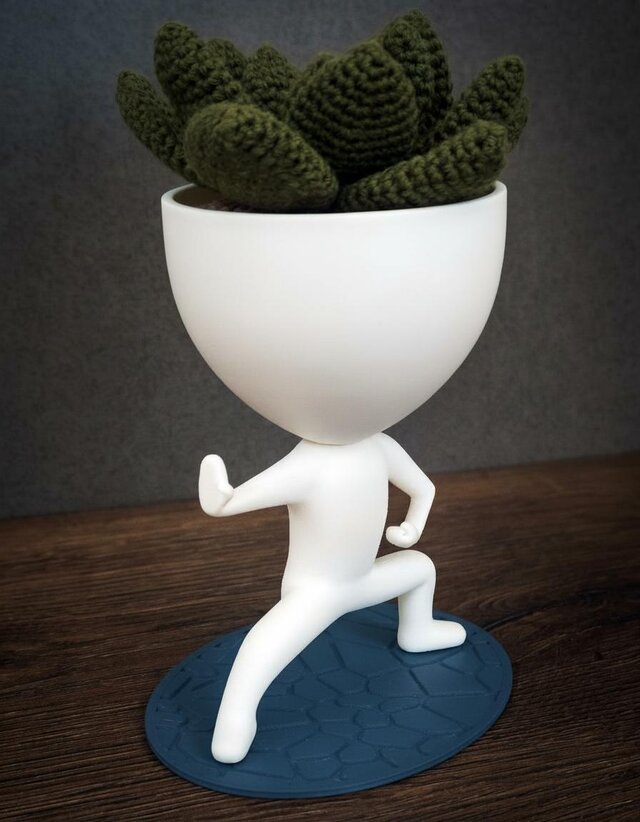 ロバート・プランツ 少林拳法ポーズの置物