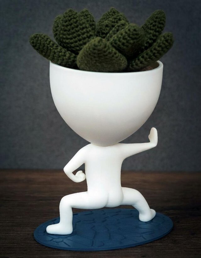 ロバート・プランツ 少林拳法ポーズの置物 | iichi 日々の暮らしを