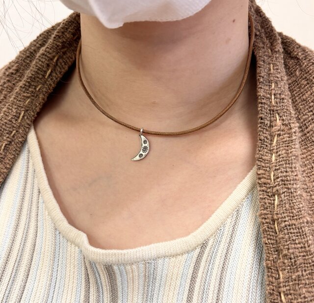 カレンシルバー 月 | iichi 日々の暮らしを心地よくする