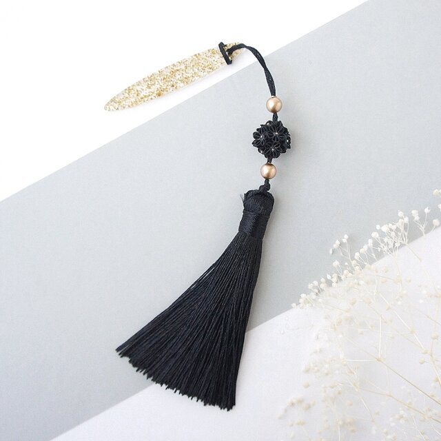 帯飾り 「黒桜」 タッセル 房 つまみ細工 黒色 ブラック 根付 和装 着物 黒留袖 帯周り プレゼント 人気