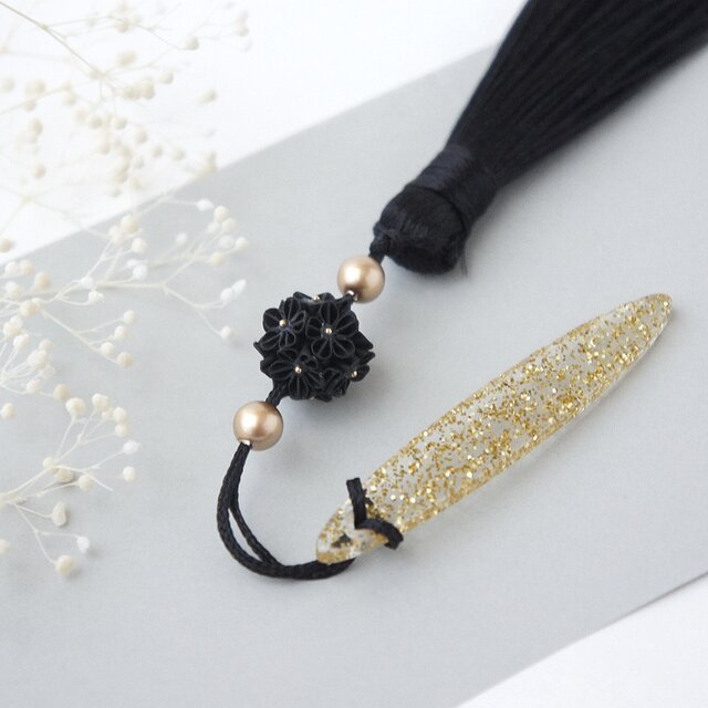 帯飾り 「黒桜」 タッセル 房 つまみ細工 黒色 ブラック 根付 和装