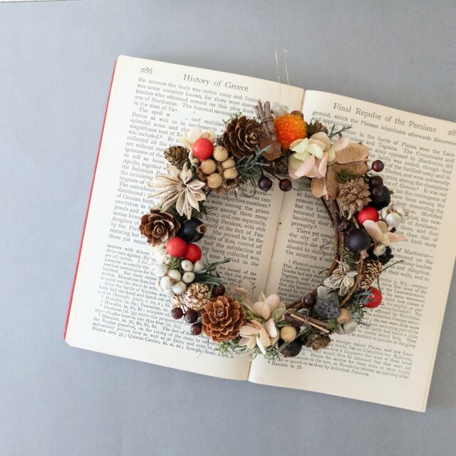 森の木の実のリース（鮮やかver.） ドライフラワー 秋冬のコピー