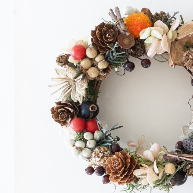 森の木の実のリース（鮮やかver.） ドライフラワー 秋冬のコピー