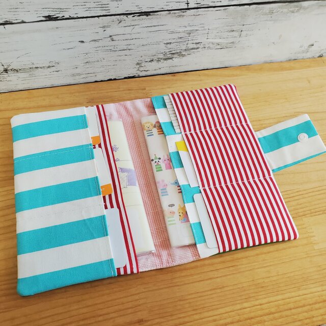 大容量！見開きマルチケース パンダ×ネオンアルファベット | iichi