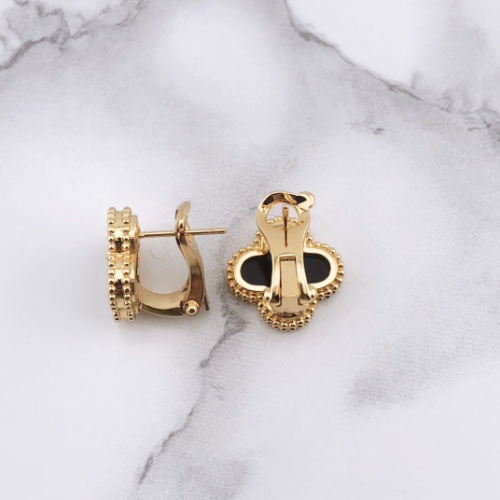 幸せのクローバーピアス 15mm（オニキス）【高品質！送料無料！当日