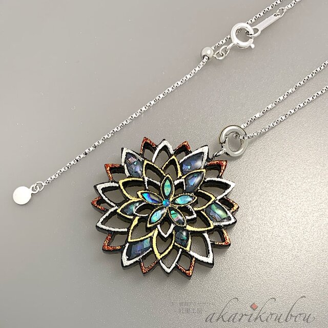 sv925】漆 螺鈿ペンダント 花透かし彫り 純金箔 プラチナ箔 金蒔絵 漆