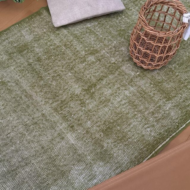 89×159抹茶グリーン　ワンカラーラグ　トルコヴィンテージラグ 89×159抹茶グリーン ワンカラーラグ トルコヴィンテージラグ | iichi