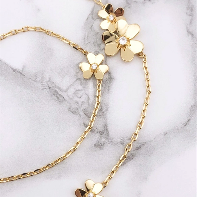 幸せのクローバー【高品質！送料無料！当日発送！】ロングネックレス