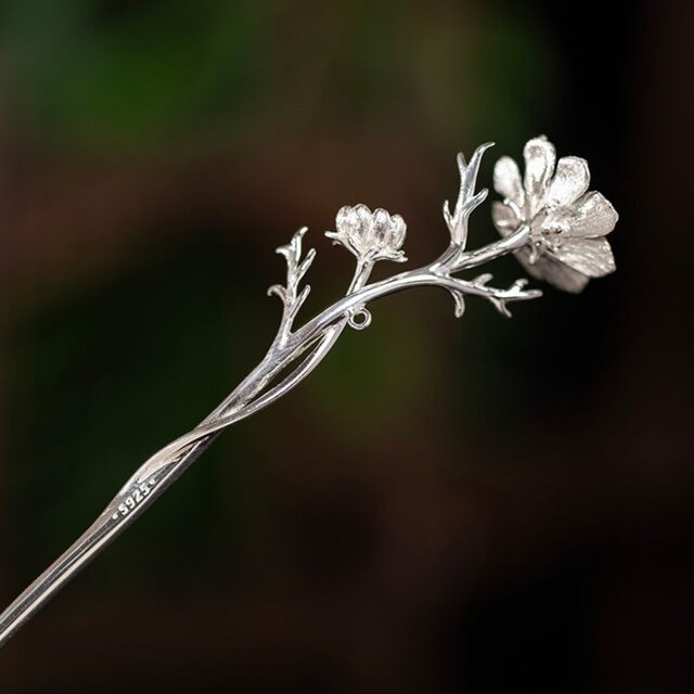 コスモスのかんざし - まるで本物の花が咲いている K185 | iichi 日々