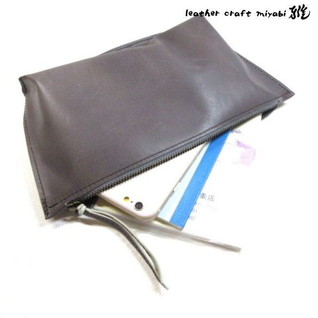 三角フリーポーチ《ゴートスキン》スムース・グレー・004