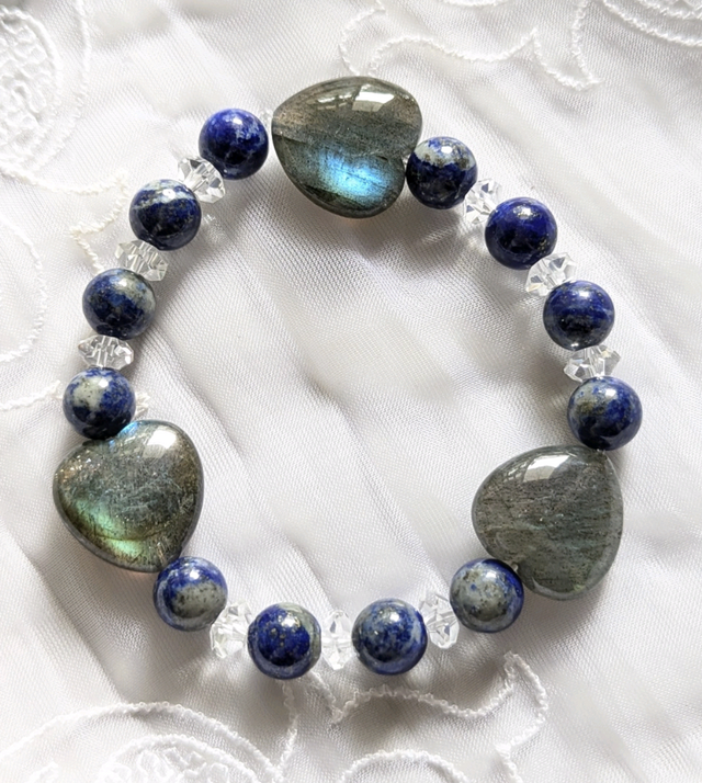 『自分自身を深く知り、才能に気づかせるクリスタル』《ラピスラズリ&ラブラドライト&クリアクォーツのブレスレット》