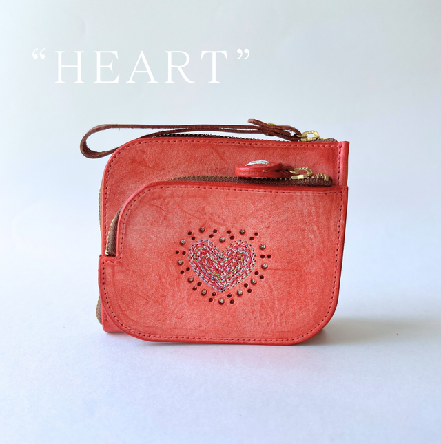 イタリアンレザー × 刺繍革財布『HEART』アラスカRED（牛革）コンパクト型