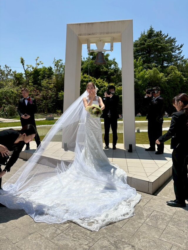 実例写真！ウエディングドレス マーメイドライン ロングトレーン 背中見せ フランス風 結婚式 前撮り