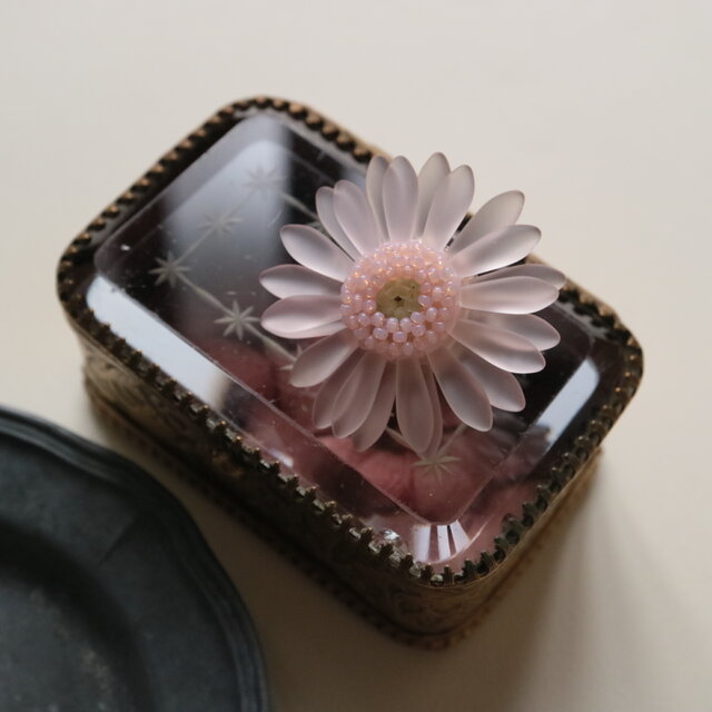ガーベラのブローチ（シュガーピンク）